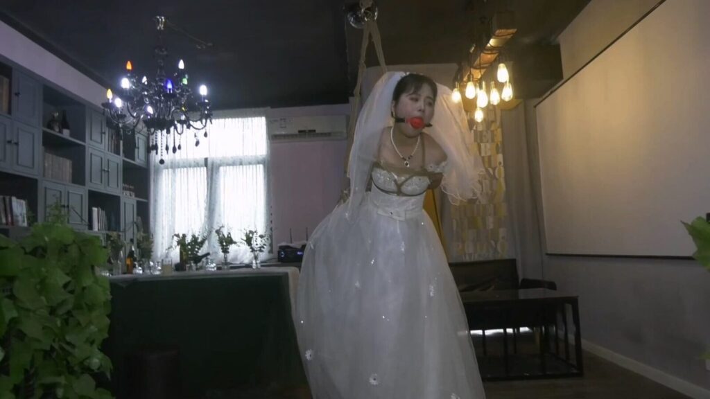 【胜景影视】会所里捆绑婚纱女M-视频-5元站