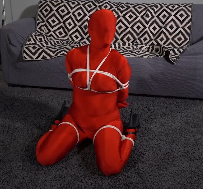Amber Raven – Red Zentai-视频-5元站