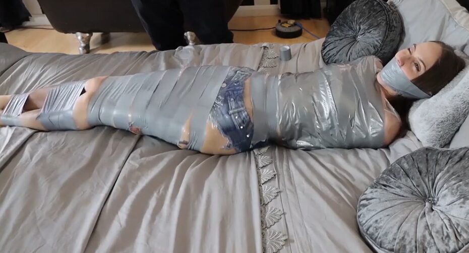 图片[2]-Chloe Toy – Your British Girlfriend Chloe Toy Wanks You to Tie Her Up as Tight as You Can-视频-5元站