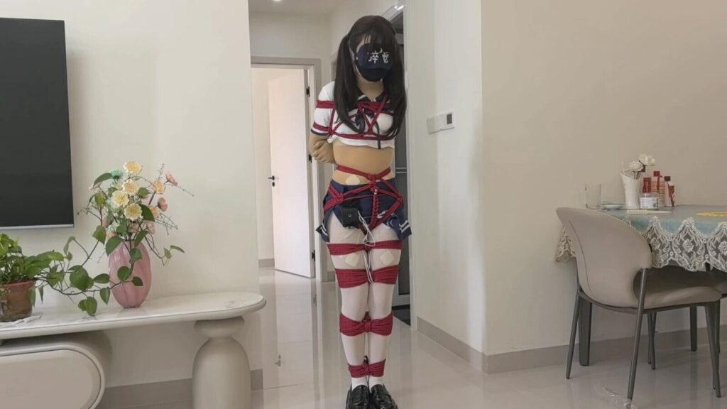 图片[2]-【氧柒罐罐】连体肉丝JK+白丝 原来电击器真的能让人抽筋抽搐啊 蛇缚小高手 花式股绳全程电击挣扎 驷马+电击挣扎 枕头捂口鼻窒息绝望尖叫，吓死人了-视频-5元站