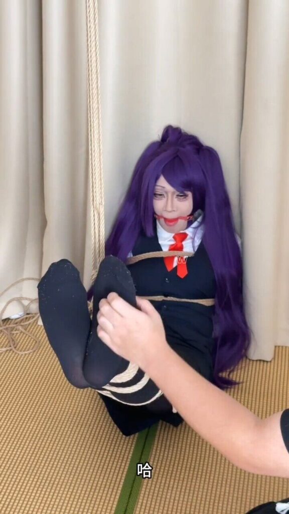 【夜之城工作室】《酒保行动》男娘同人本：在路边捡回一只被瓦尔哈拉的客人灌醉的酒蒙子吉尔，带回家当作我的星怒-视频-5元站