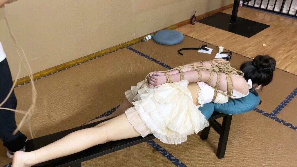 【山鬼工作室】动动深喉口球老虎凳 下集-视频-5元站