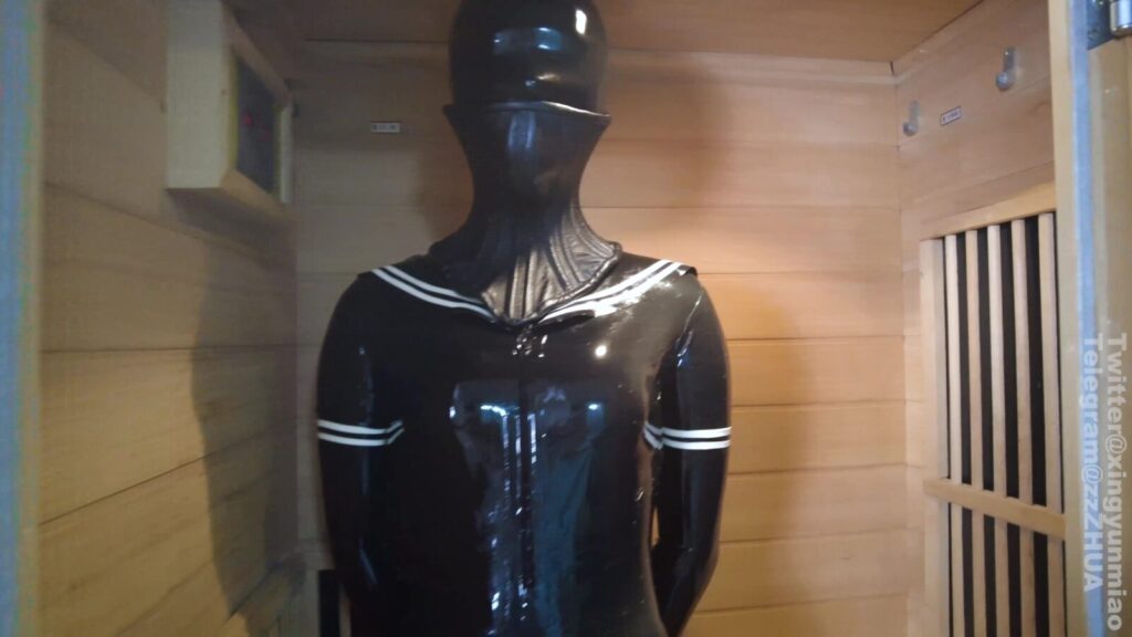 【鹿角与猫爪】《全包乳胶衣桑拿房呼控闷热play》金属手脚枷，桑拿房调教，严丝密合乳胶衣/闷热play，呼控：呼吸头套+防毒面具，呼吸袋/瓶，全身湿透差点中暑-视频-5元站