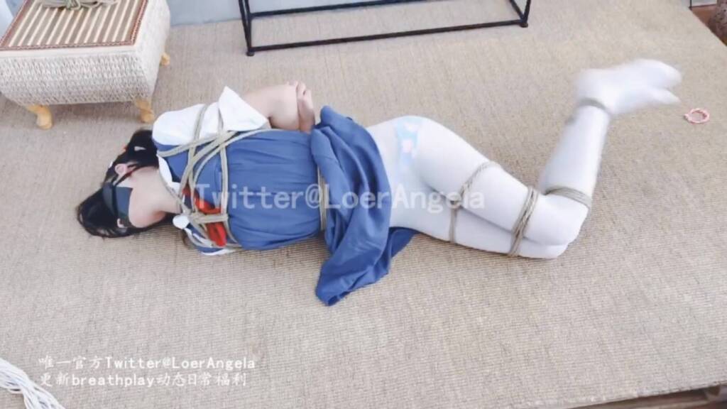 【窒物者】【旋转抽插后入强攻玩具直接玩哭了】白天各种体罚➕鞭笞➕TK➕板凳上站立吊缚➕棉被包头。夜晚木乃伊➕木奉➕防毒面具➕枕头重装调教。玩哭好几场-视频-5元站