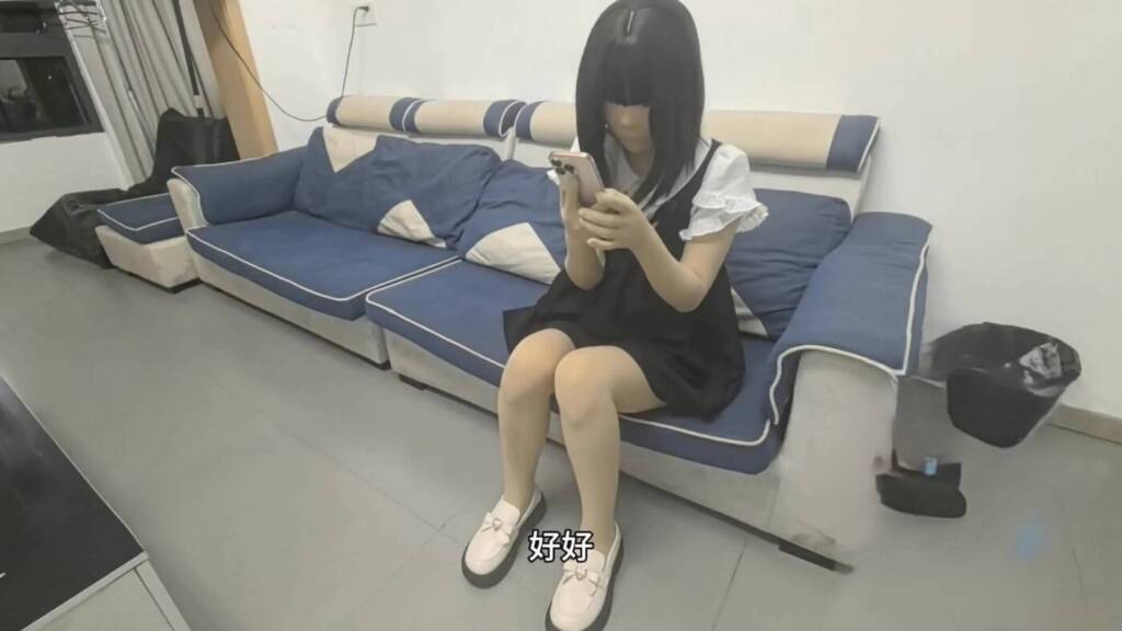 【FXX】【ZENTAI】自己在家穿两层 第一层缝上第二层锁上，结果锁打不开了找借口让物业上面修水管扭扭捏捏的让他帮我打开，尴得鸡皮疙瘩都起来了，外出买不到水，点了两份奶茶-视频-5元站