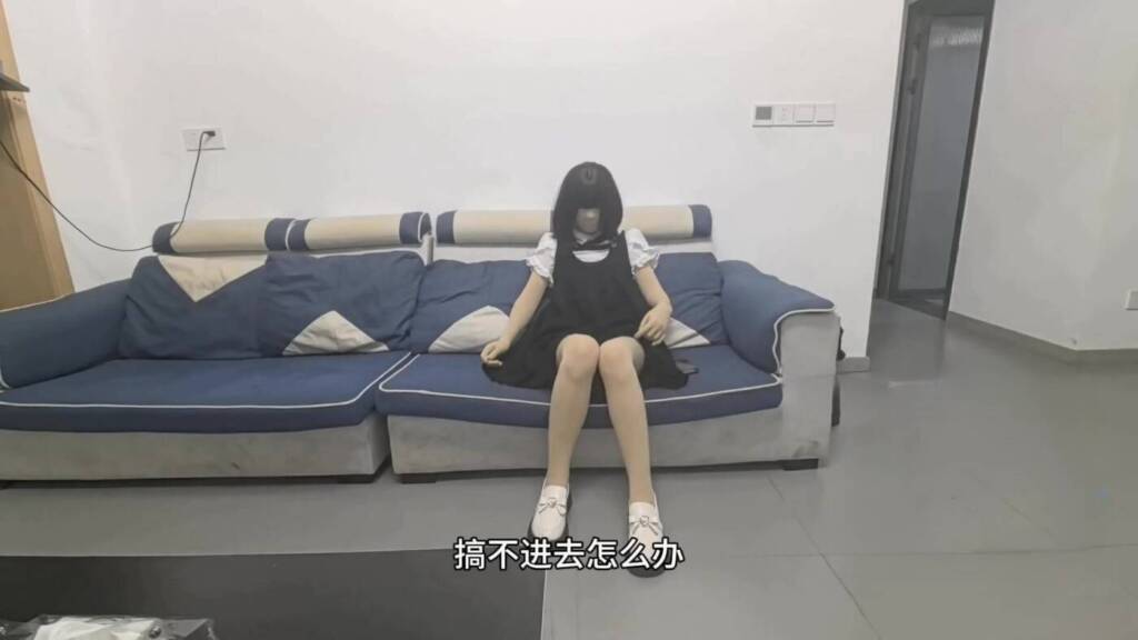 图片[2]-【FXX】【ZENTAI】自己在家穿两层 第一层缝上第二层锁上，结果锁打不开了找借口让物业上面修水管扭扭捏捏的让他帮我打开，尴得鸡皮疙瘩都起来了，外出买不到水，点了两份奶茶-视频-5元站