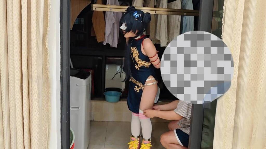 【苏苏】妃咲戴背铐颈手连铐十脚镣+项圈，阳台放置-视频-5元站