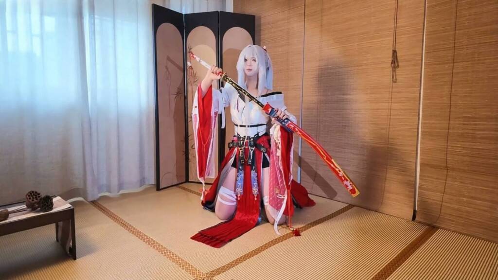 【依依变装工作室】《cos鸣潮 绯雪》大学生小男娘CD体验二次元变装捆绑绳艺摄影天生自然大奈奈，绳师陈依依 结尾附花絮-视频-5元站