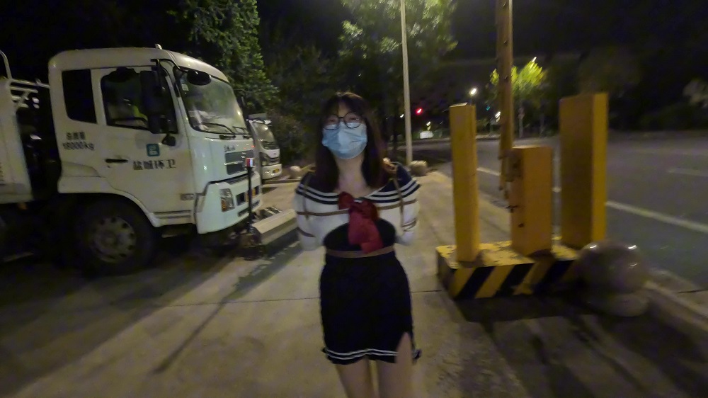 【四月绳艺学院】小m的训练课程-户外专项训练，回去的路上还被迫漏出大灯泡-视频-5元站