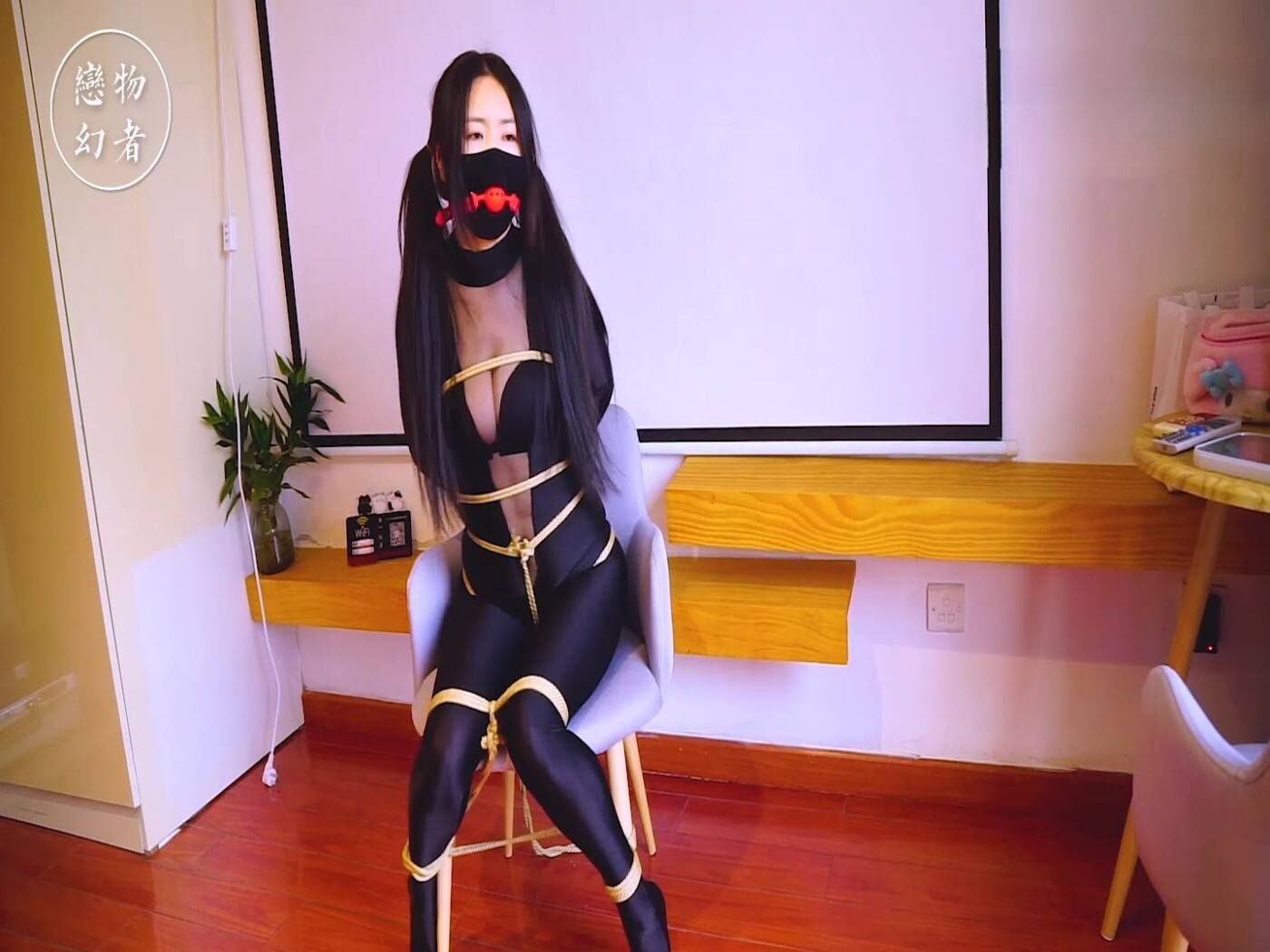 【恋物幻者】高冷萌妹反差女M性奴第三弹！开胸zentai过足瘾~看双马尾女神爆乳捆绑TK+口球+头套胶带[不可描述]，激烈抽搐着强制GC。-视频-5元站