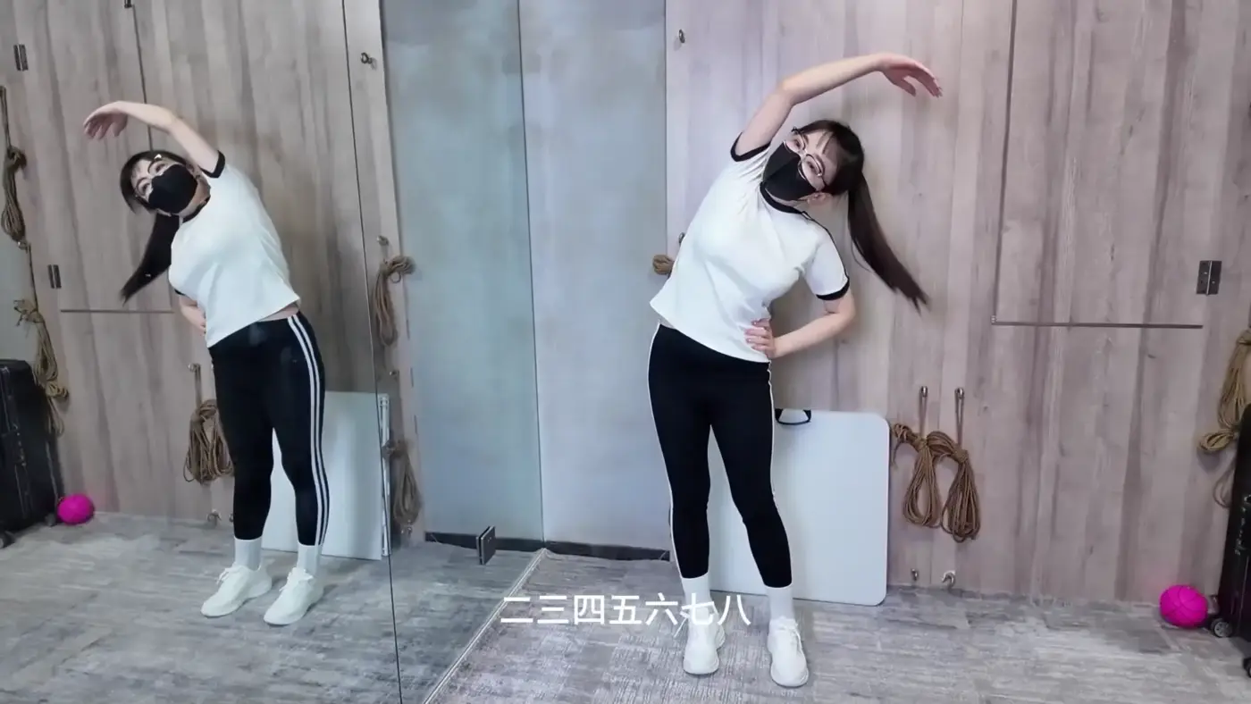【雨辰工作室】小涵和她的变态体育老师 第一集 紧身运动装 变态恋足系列 引诱骚扰猥亵玩弄 惊恐适应默认就范 -视频-5元站