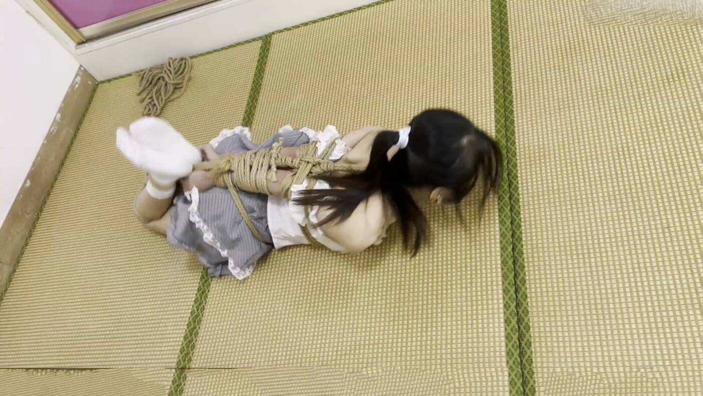 【新月原创】【琳媚】可爱小制服+白袜高马尾 超紧并肘直臂驷马给她绑得怀疑人生 脚趾都绑紫了-视频-5元站