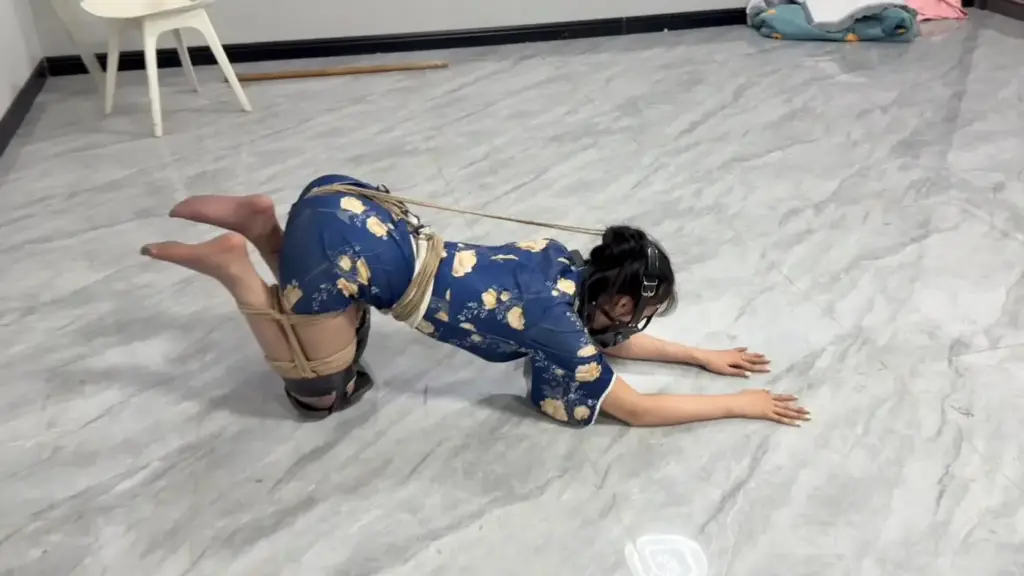 图片[2]-【媚娘工作室】蜜桃臀骚臭狗奴壹壹的爬楼训练-视频-5元站