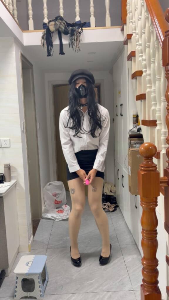 图片[2]-【hx0532】OL男娘的勾引外卖小哥以及户外露出经历~肉丝+露出+勾引+户外+昏迷+失禁+丝袜全包-视频-5元站