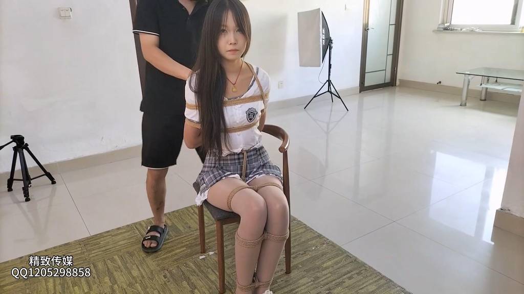 图片[2]-【精致原创】小美一小时后高手膝盖顶地跪缚吊折磨 超大口球流口水放置-视频-5元站