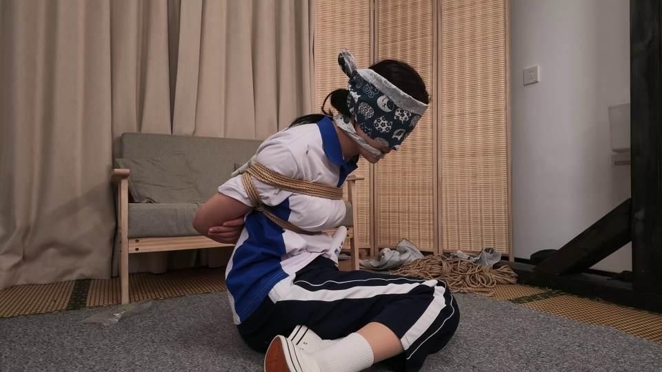 图片[2]-【象人工作室】【花花】深圳校服三段式捆绑调教！蒙眼 并腿 M开腿 上-视频-5元站