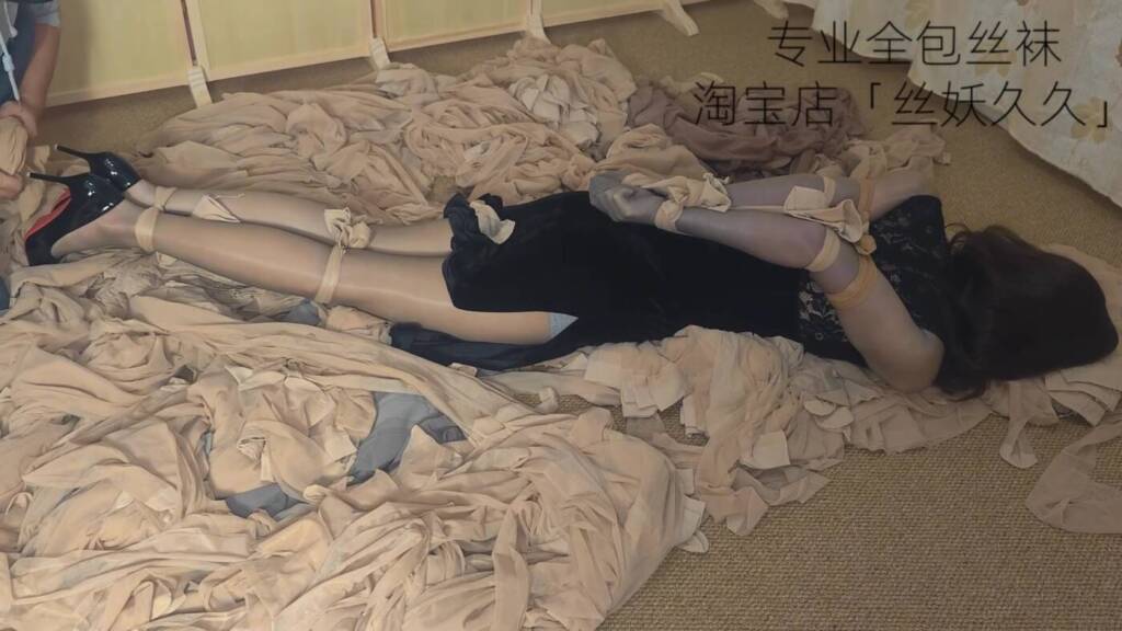 图片[2]-【丝妖久久】漂亮伪娘丝袜海超紧欧式直臂并肘捆绑，驷马，内搭丝袜衣-视频-5元站