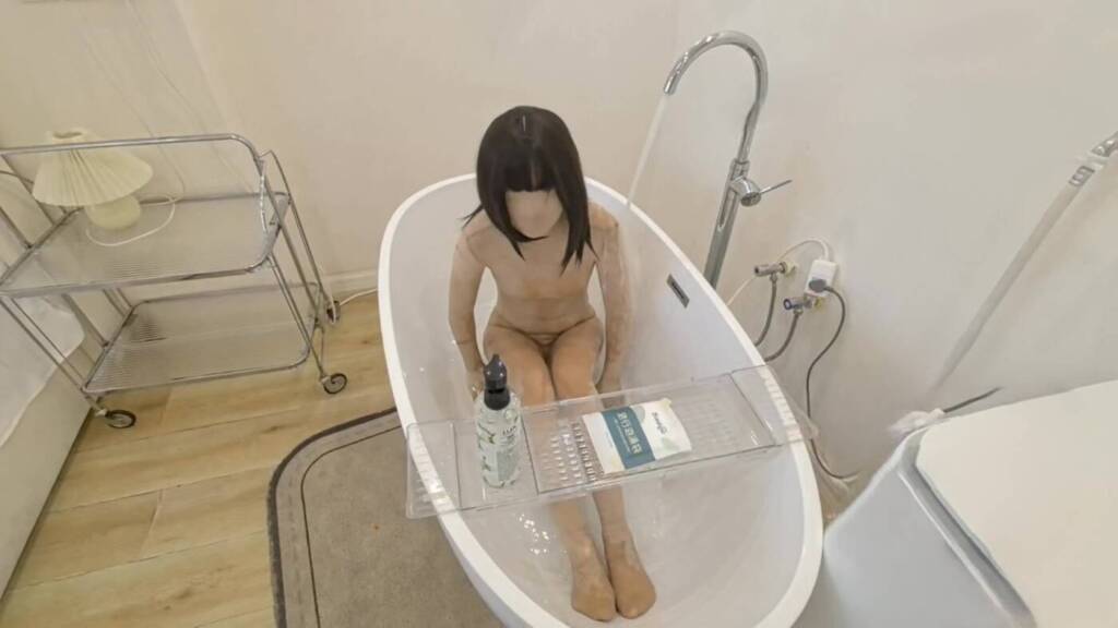 【FXX】【多层填充物】缝两层打底叠穿7层zentai4层睡袋外加胶带裹木乃伊，从一开始的兴奋搞到后面皮不起来了，闷得浑身湿透，顾不上缝在身上的两层全包直接进浴缸泡澡-视频-5元站