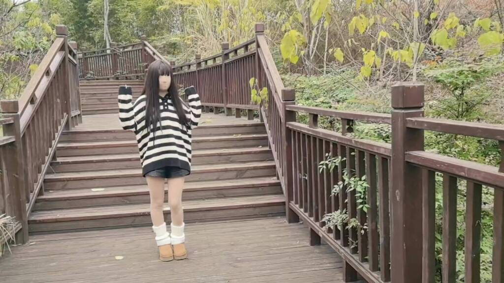 【FXX】景区打卡拍照留恋 趁着年轻 多拍一点留着以后老了看/偷笑-视频-5元站