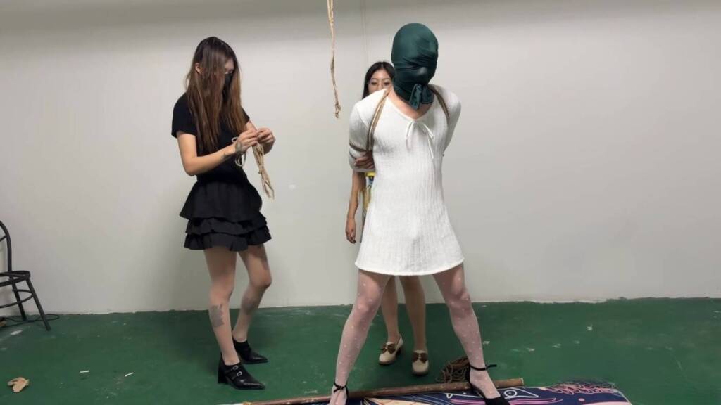 【媚娘工作室】直立开腿虐阳（带锁）【线X体验记录】-视频-5元站