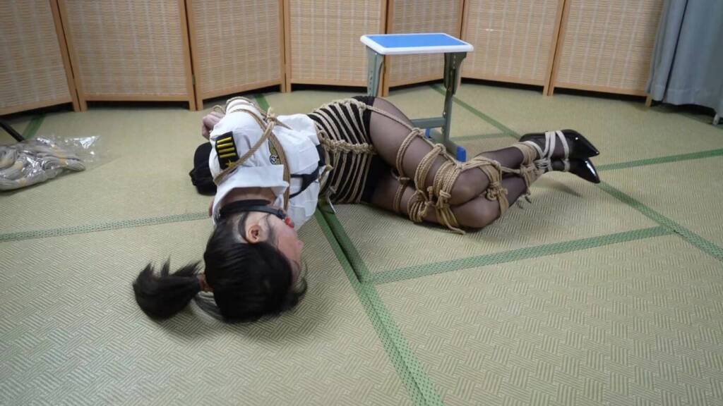 【象人工作室】【紧缚挑战第一期】【嗷嗷】白色女搜查官制服，绳索束腰紧密捆绑！看完绝对不会失望！后续放过程！-视频-5元站