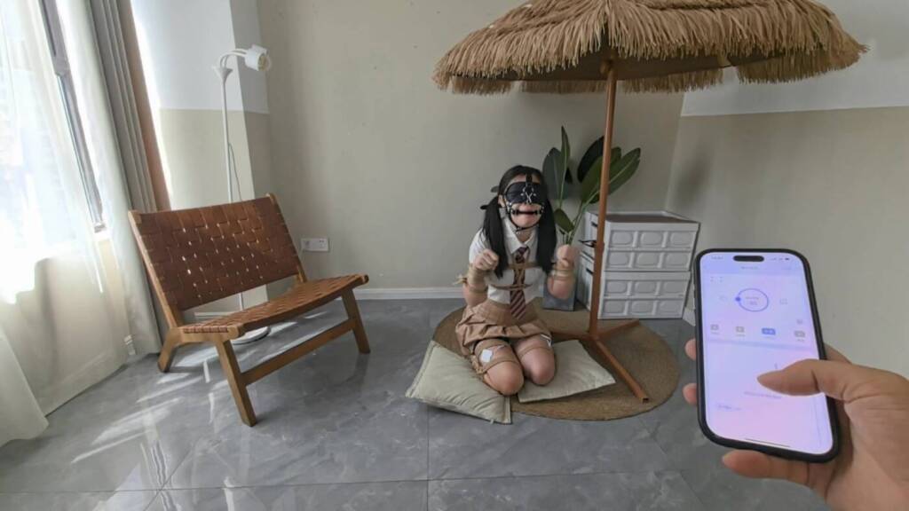 【FXX】【她们的故事】双倍快乐 沐浴阳光 与主共虐一犬 电击内置震动强高 牵引 zentai女单腿吊缚 震动木奉SP 虐到虚脱差点摔下去 双女跪立P机强势出击无限糕潮 zentai女替主释放-视频-5元站