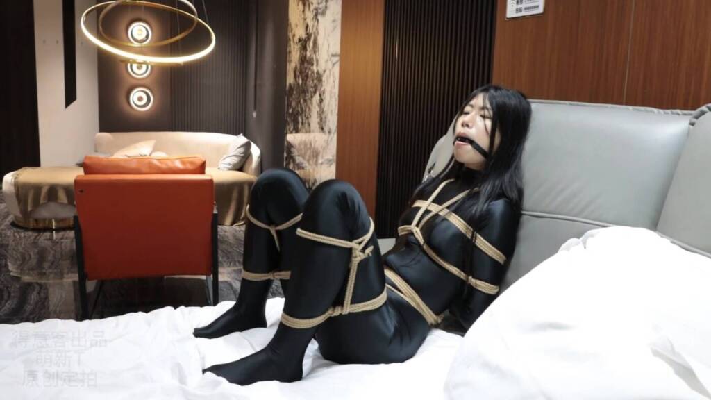 【逍遥】《BD无限公司第二季·向若楠逃脱失败浴缸play》-视频-5元站