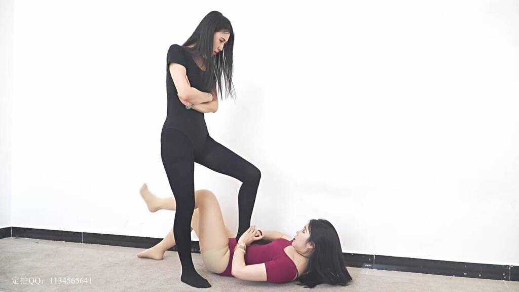 图片[2]-【ffghhhhb】丝袜女侠的末日-视频-5元站