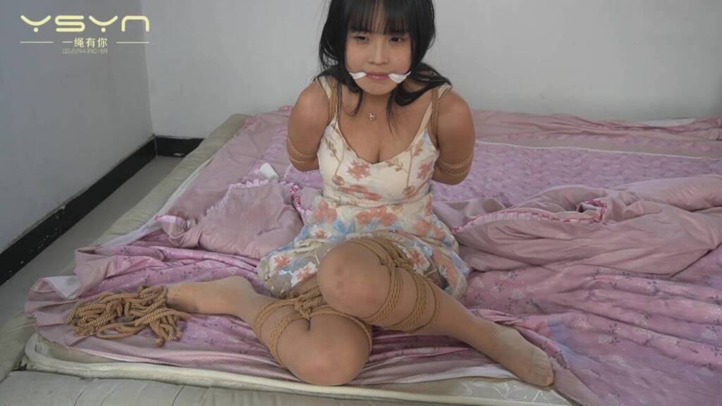 图片[2]-【一绳有你】【一室惊魂】熟睡中的丝袜大美女婷婷被歹徒威逼摆弄各式捆绑挠痒愤怒勒死后又玩弄-视频-5元站